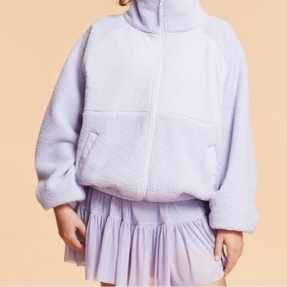 Blogilates/ Target…. Brand new with tags. Campfire fleece - Picture 3 of 3